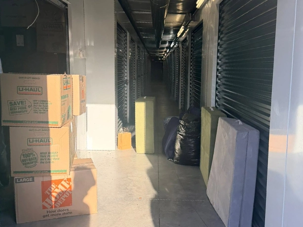 umStorageFacilty02